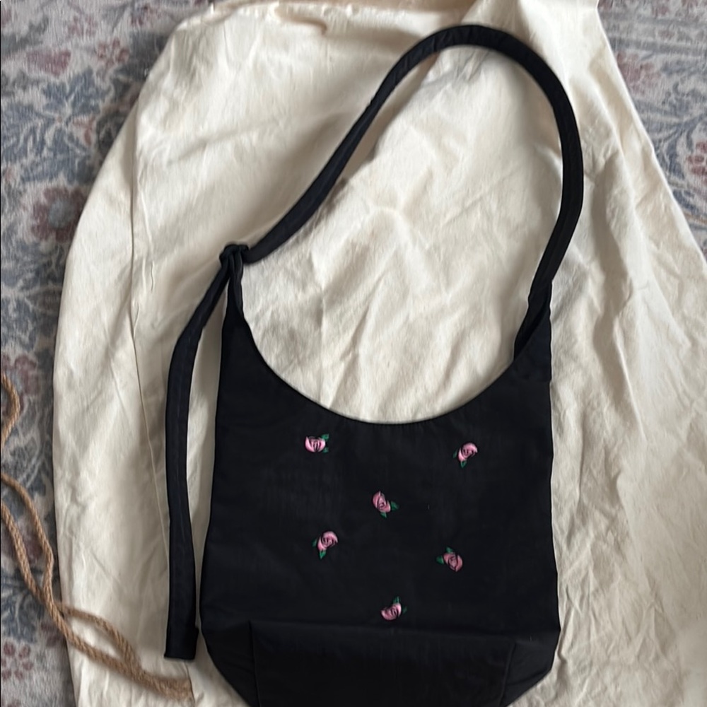 Baggu Black Floral Embroidered Women's Bag